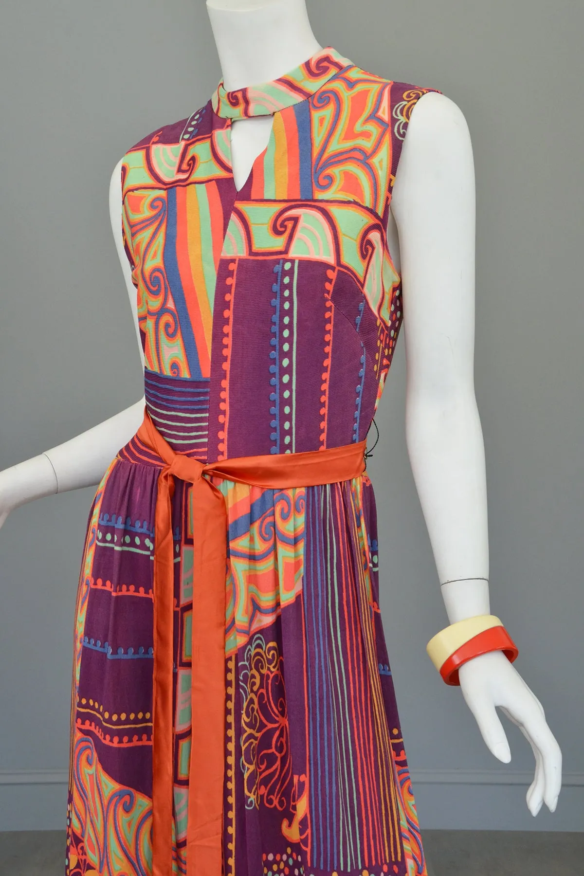 1970s Colorful Op Art Silky Knit Maxi Dress Keyhole Neckline