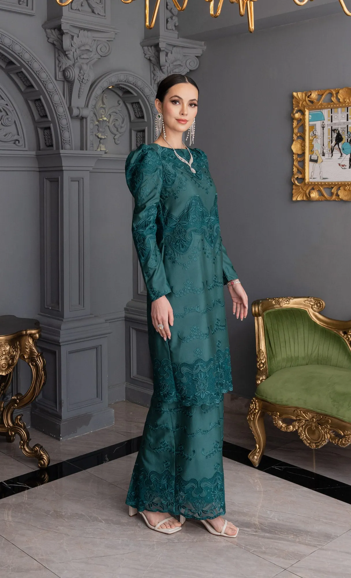 Debonair Kurung in Alpine Green