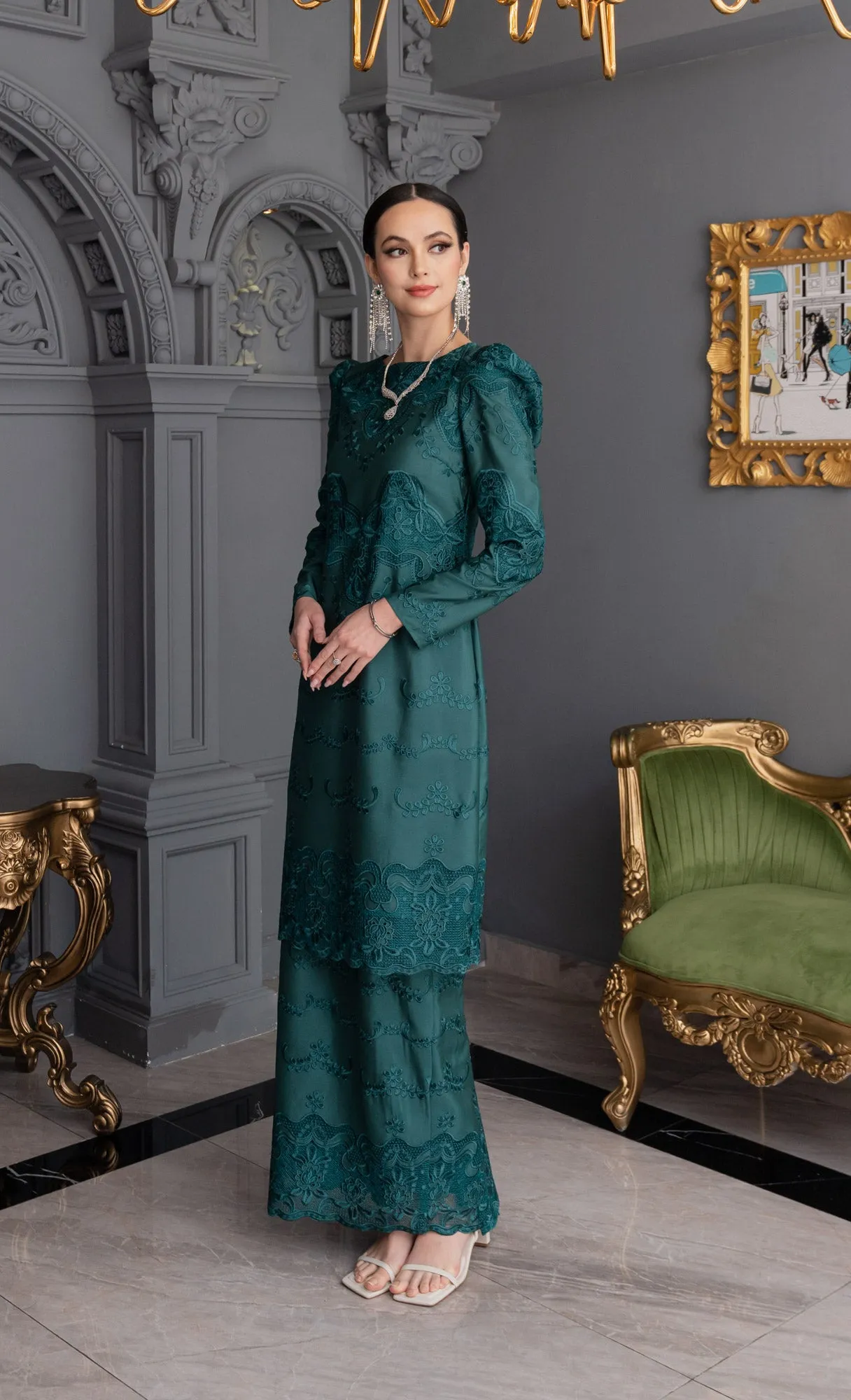 Debonair Kurung in Alpine Green