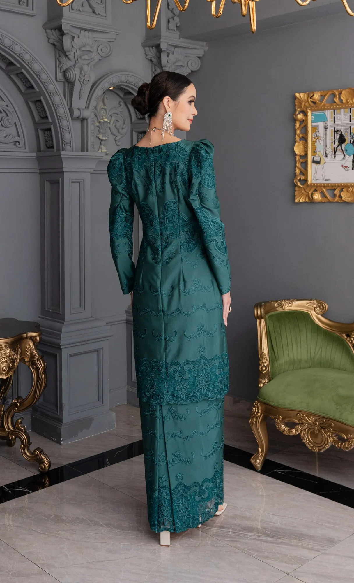 Debonair Kurung in Alpine Green