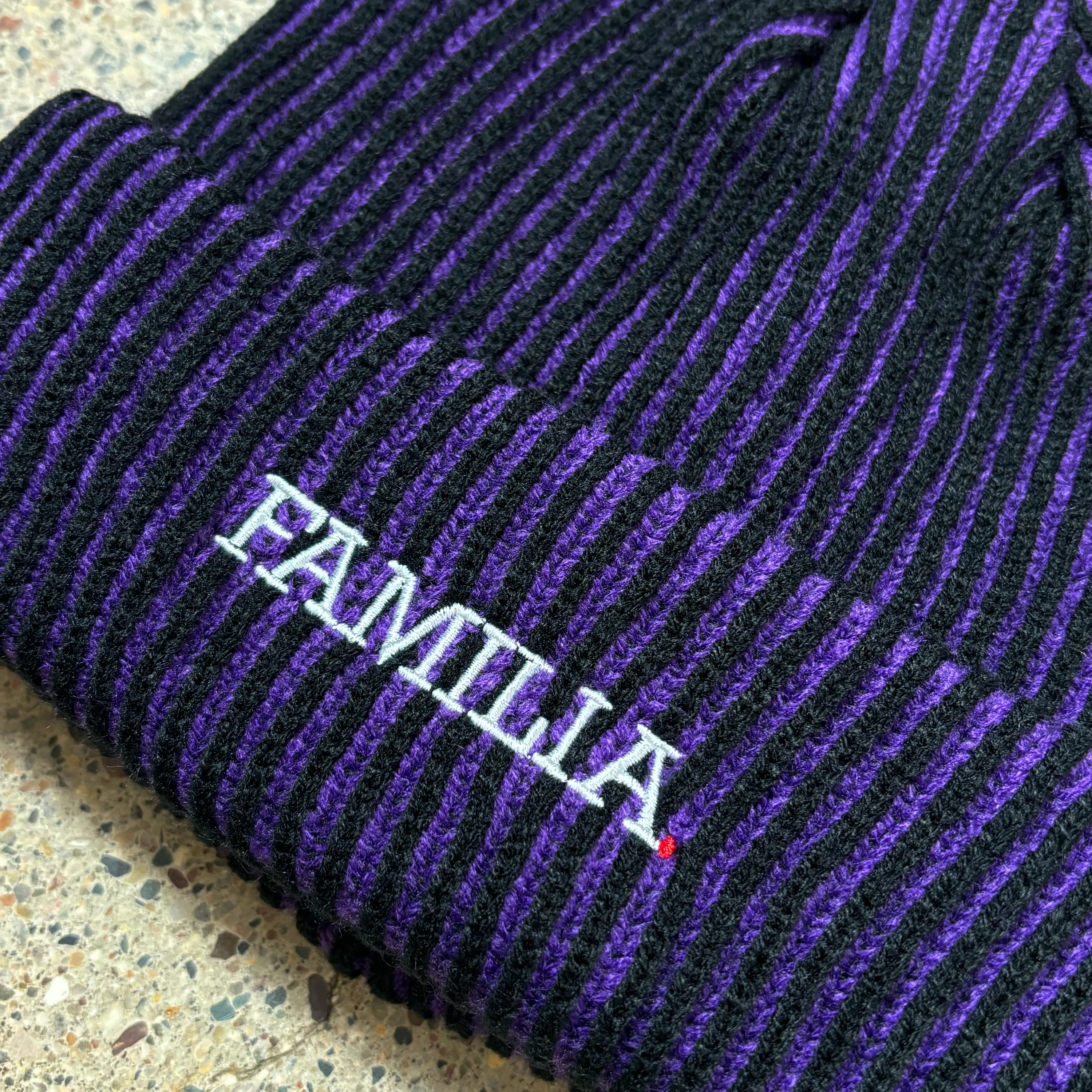 FAMILIA TYPE CUFF BEANIE