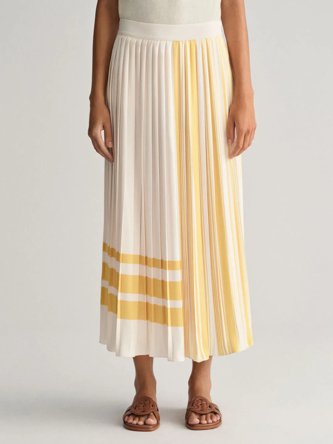 Gant Women Cream Striped Regular Fit Pleated Skirt