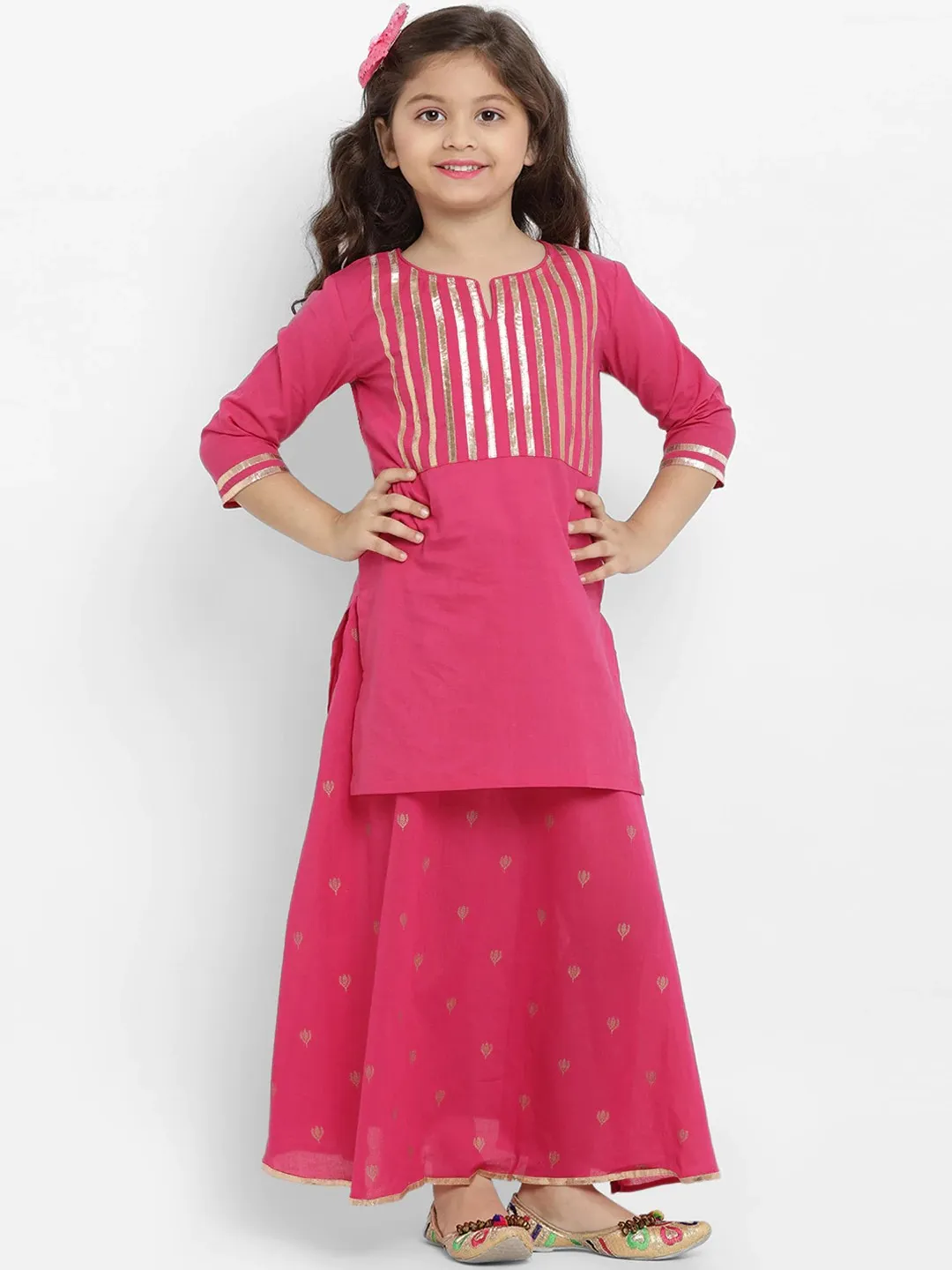 Girls Pink Solid Kurta With Skirt