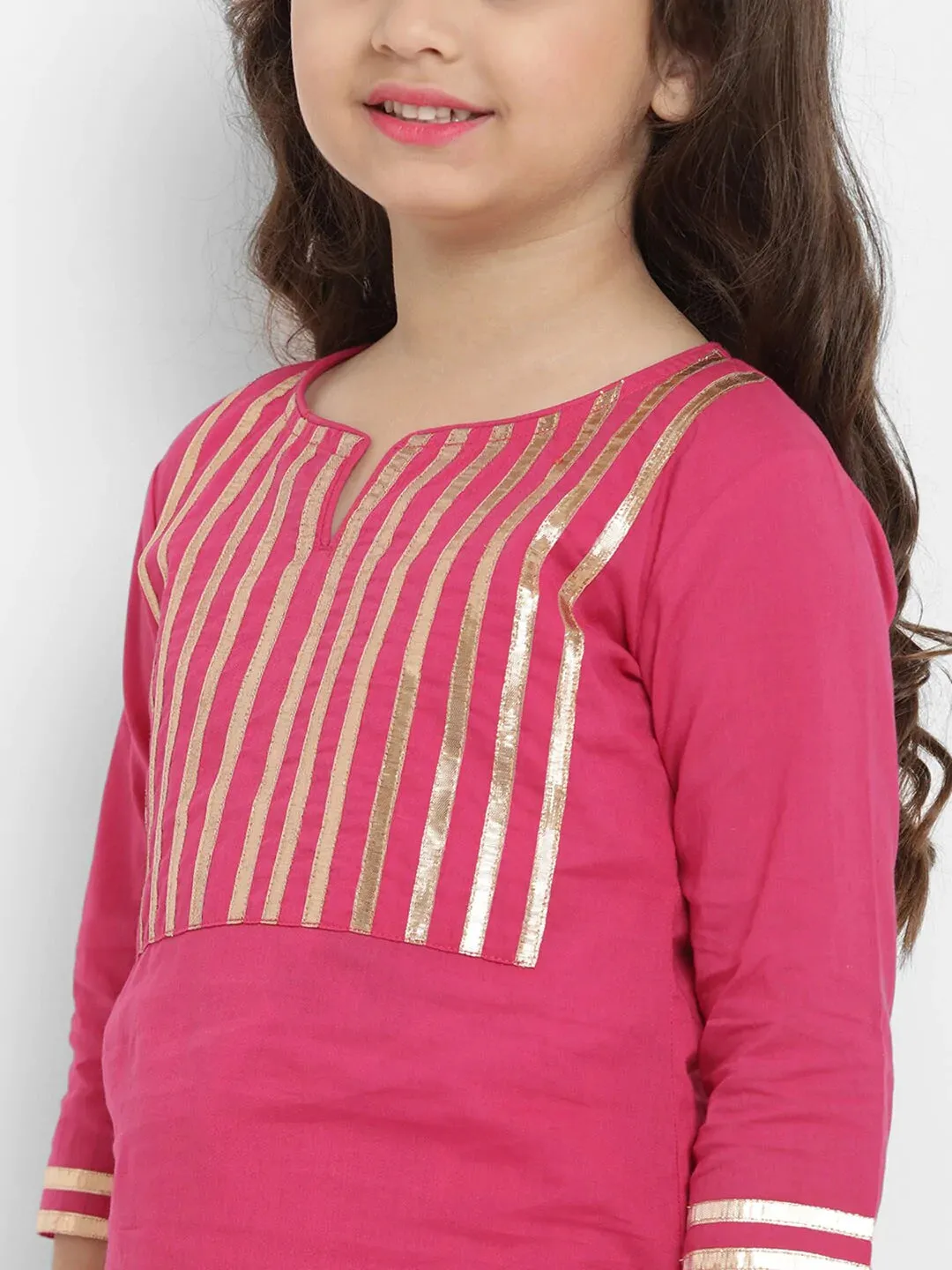 Girls Pink Solid Kurta With Skirt