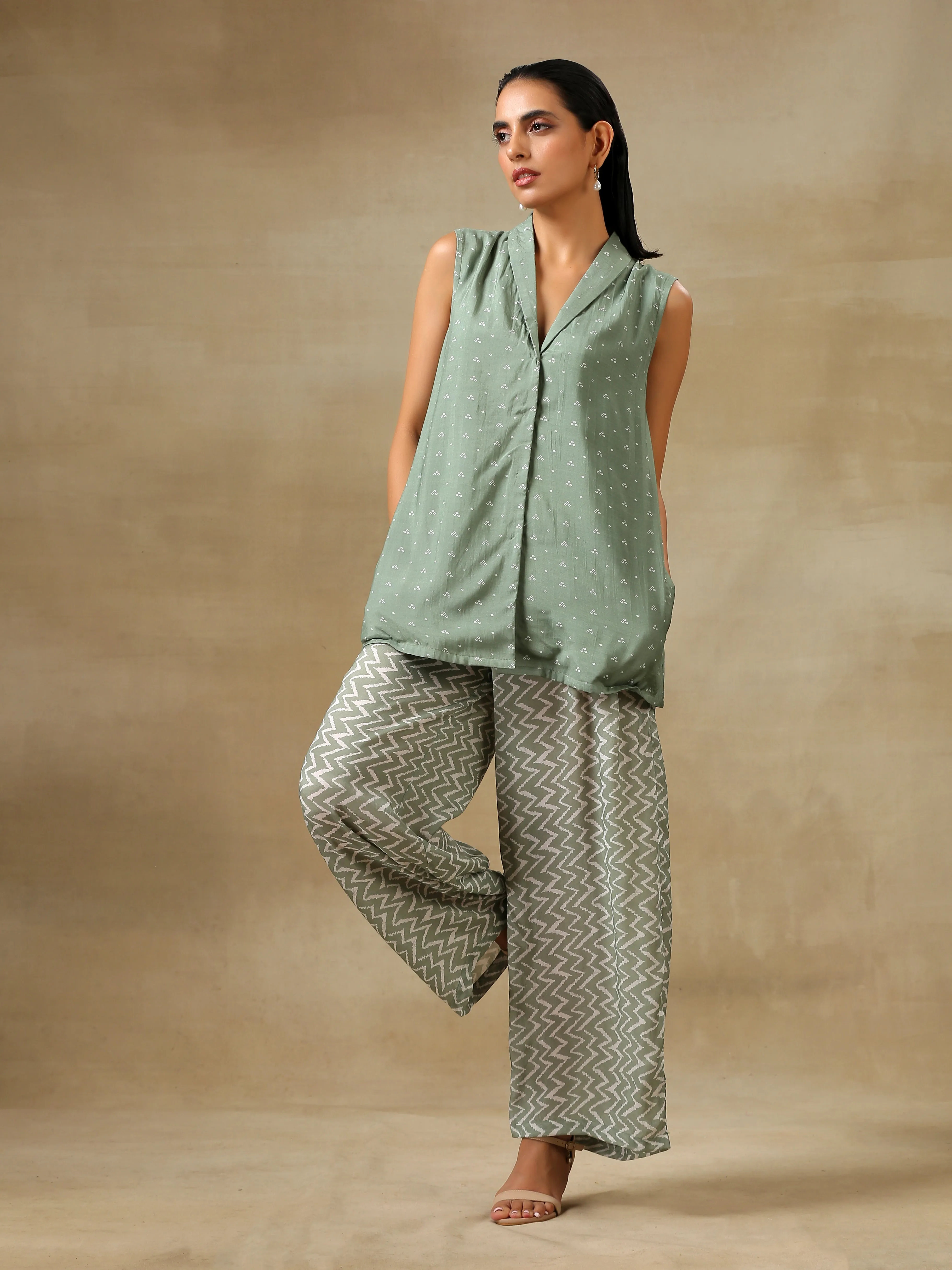 Light Green Bandhani Printed Silk Sleevesless Jacket Pant Set