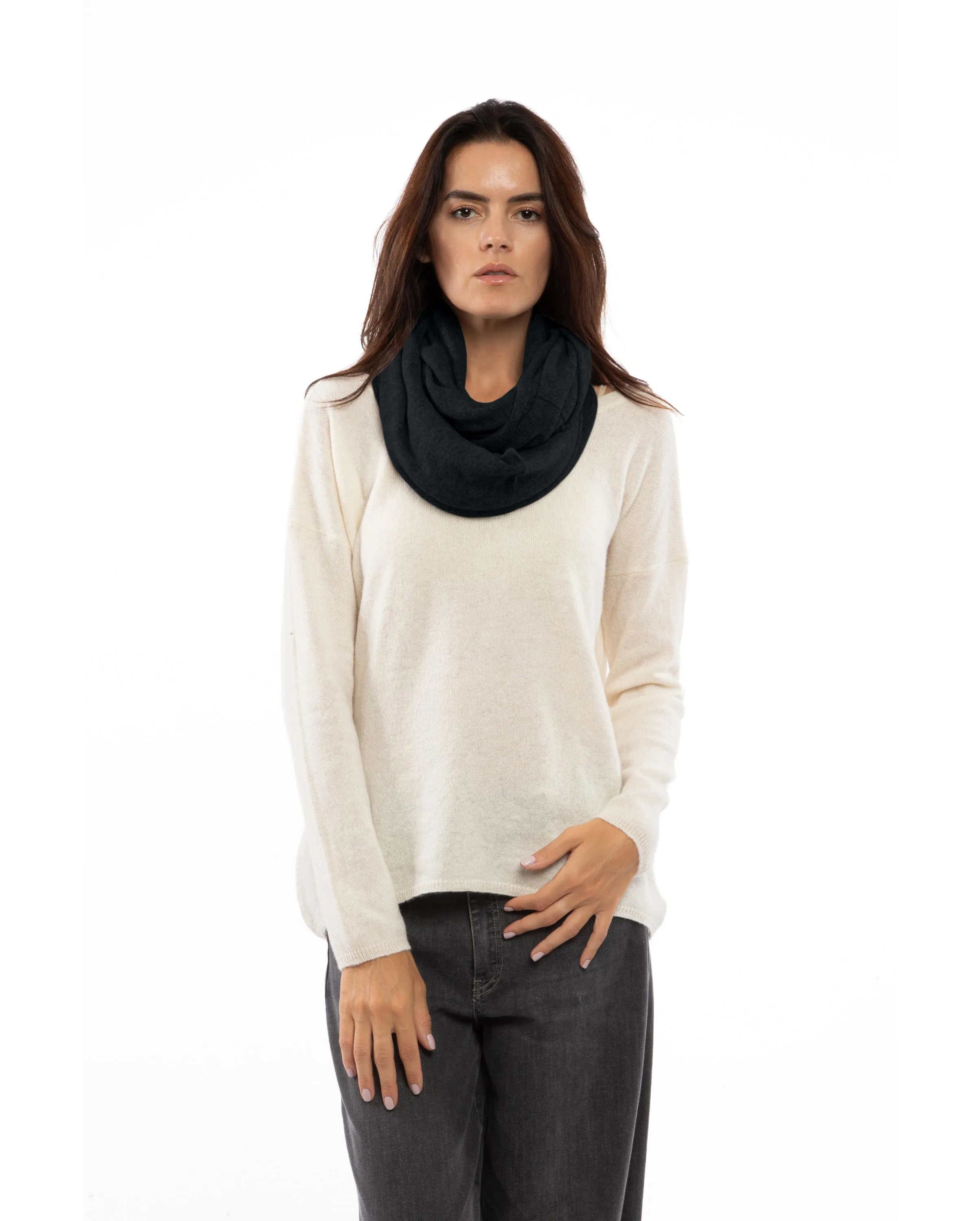 NEW FALL 24 - Women's Maxi Cashmere Neck Scarf Black