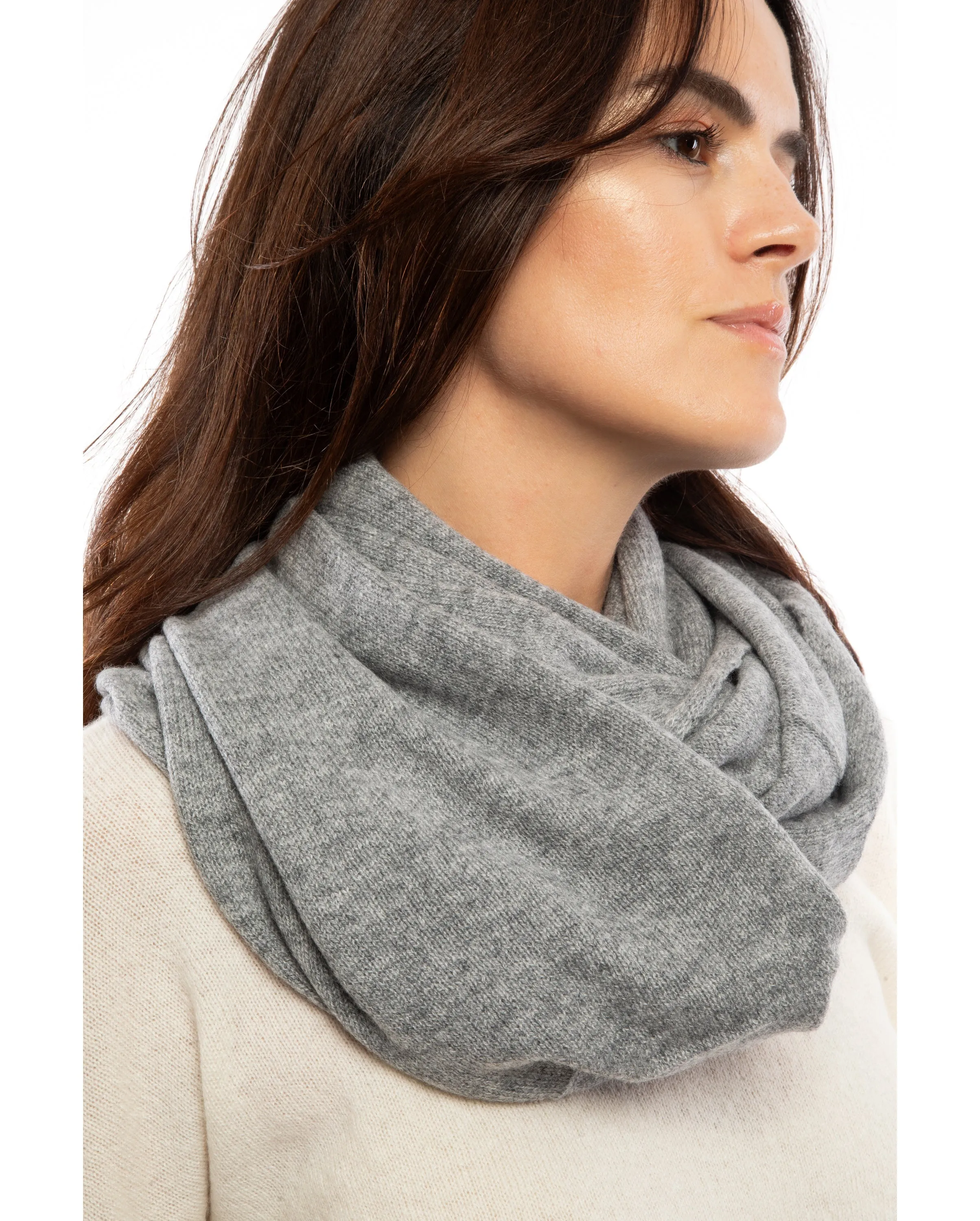 NEW FALL 24 - Women's Maxi Cashmere Neck Scarf Black