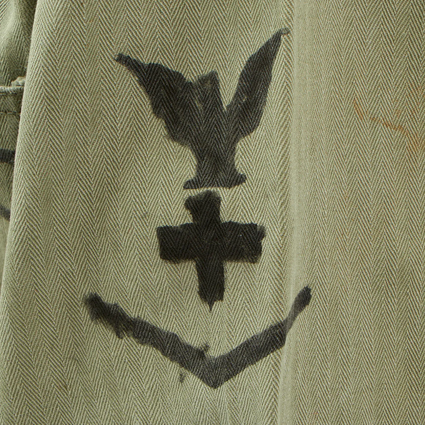 Original U.S. WWII U.S. Navy Corpsman 25th Regiment, 4th Marine Division Group - Named - P 41 HBT Top and Poncho