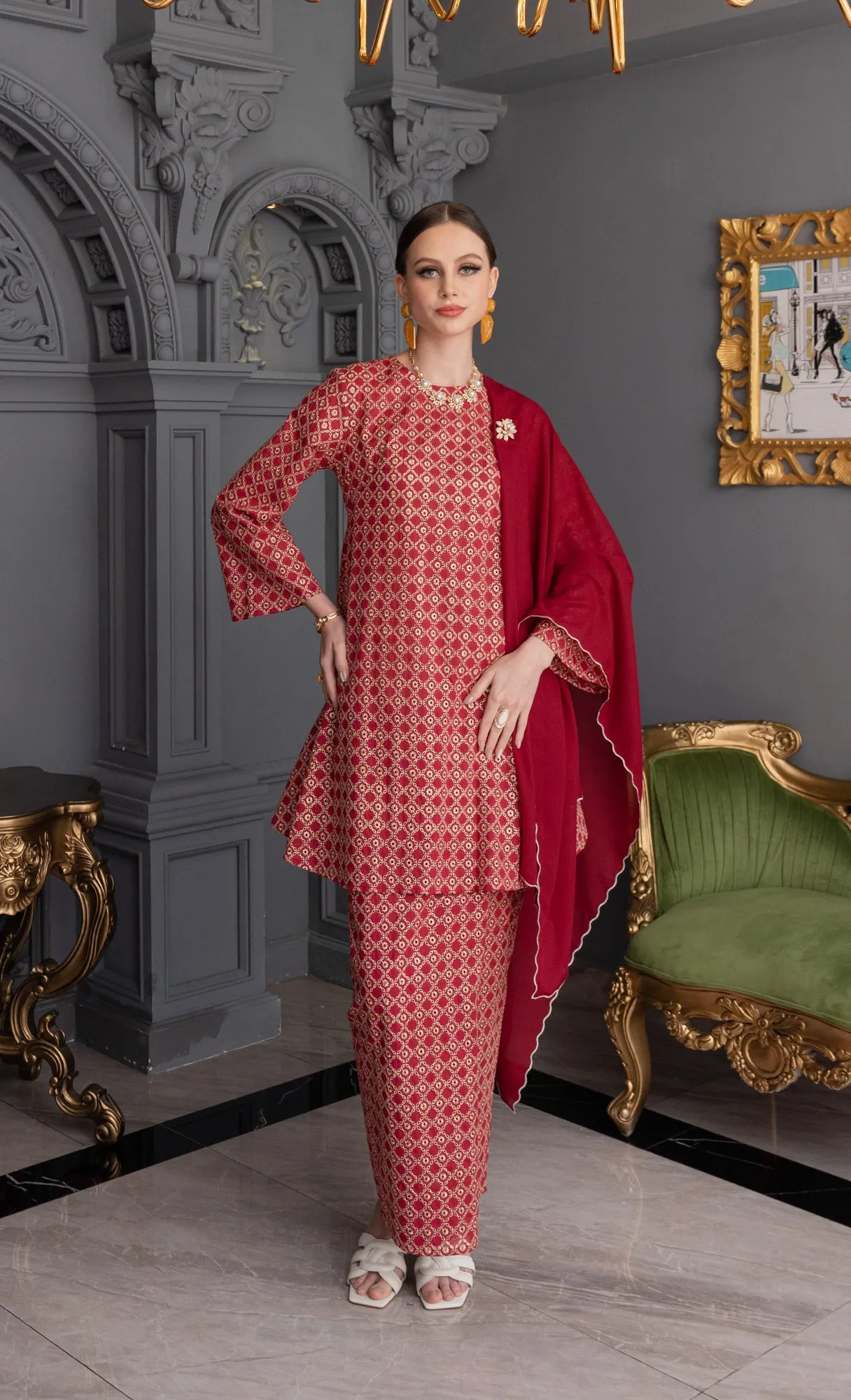 Revive Kurung in Raspberry Red