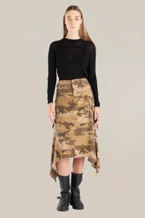 Silk sharkbite skirt in Sand Camo