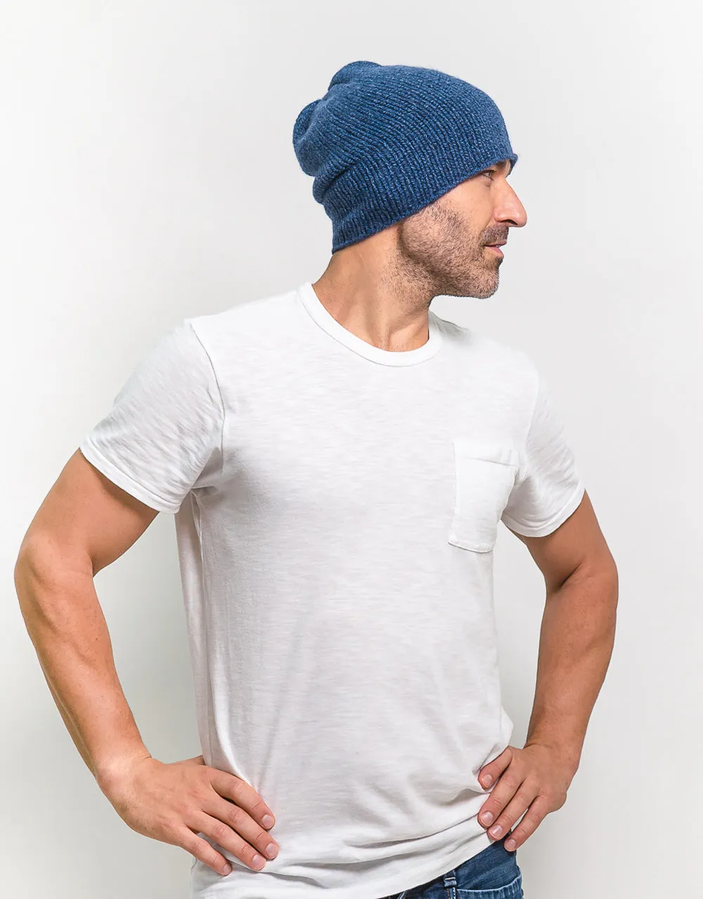 The Short Tube Cashmere Beanie in Cascade