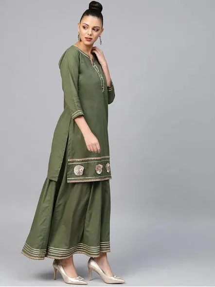 Women'S Green Solid Kurta With Skirt